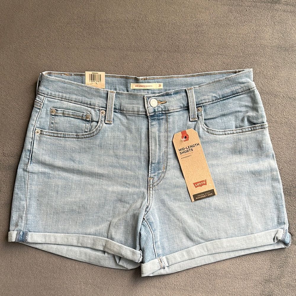 New Levi’s Sculpt Hypersoft Mid Length Shorts Mid Rise Size 31